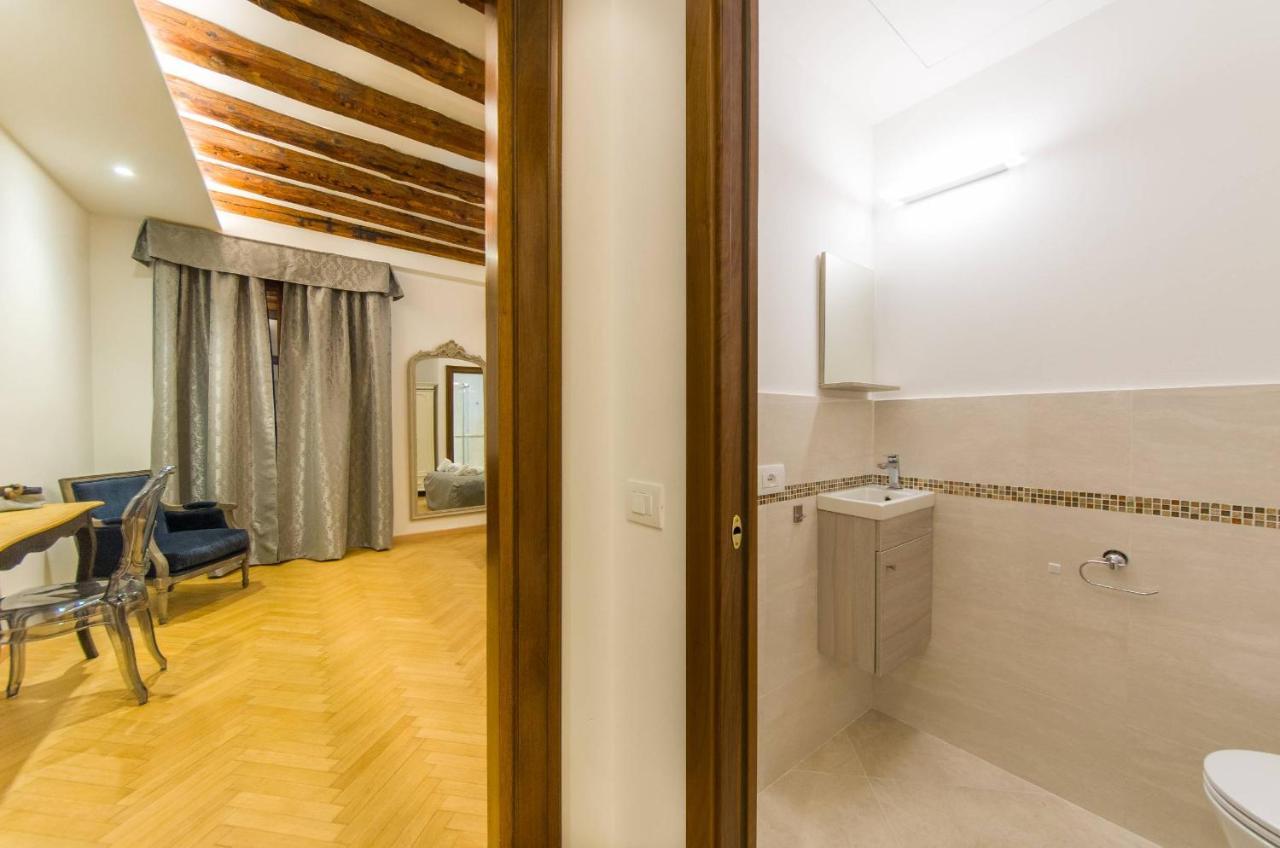 Apartamento Residenza La Torretta Venecia Exterior foto